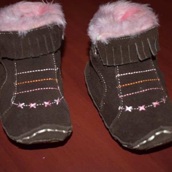 Joe Fresh Style Brown Suede Fringe Shoe with Fur Trim Embroidered Pink Hearts 3 - Picture 2 of 8